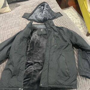 Men's Black Hooded ski snow Jacket.  VICALLED sz L. Removable hood